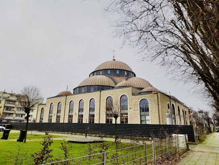 ditib-duisburg-zentralmoschee-11.jpg